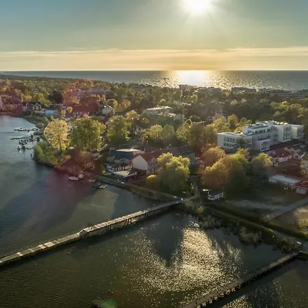Molo Park Апарт-отель Мельно