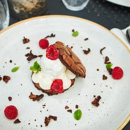 Molo Park Апарт-отель Мельно