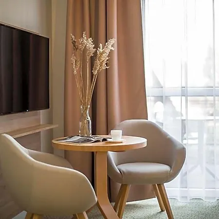 Molo Park 4*